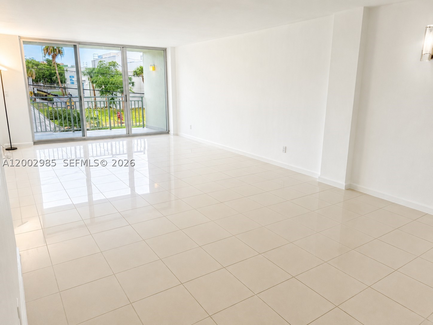 9500 W Bay Harbor Dr 2g Property Photo 4