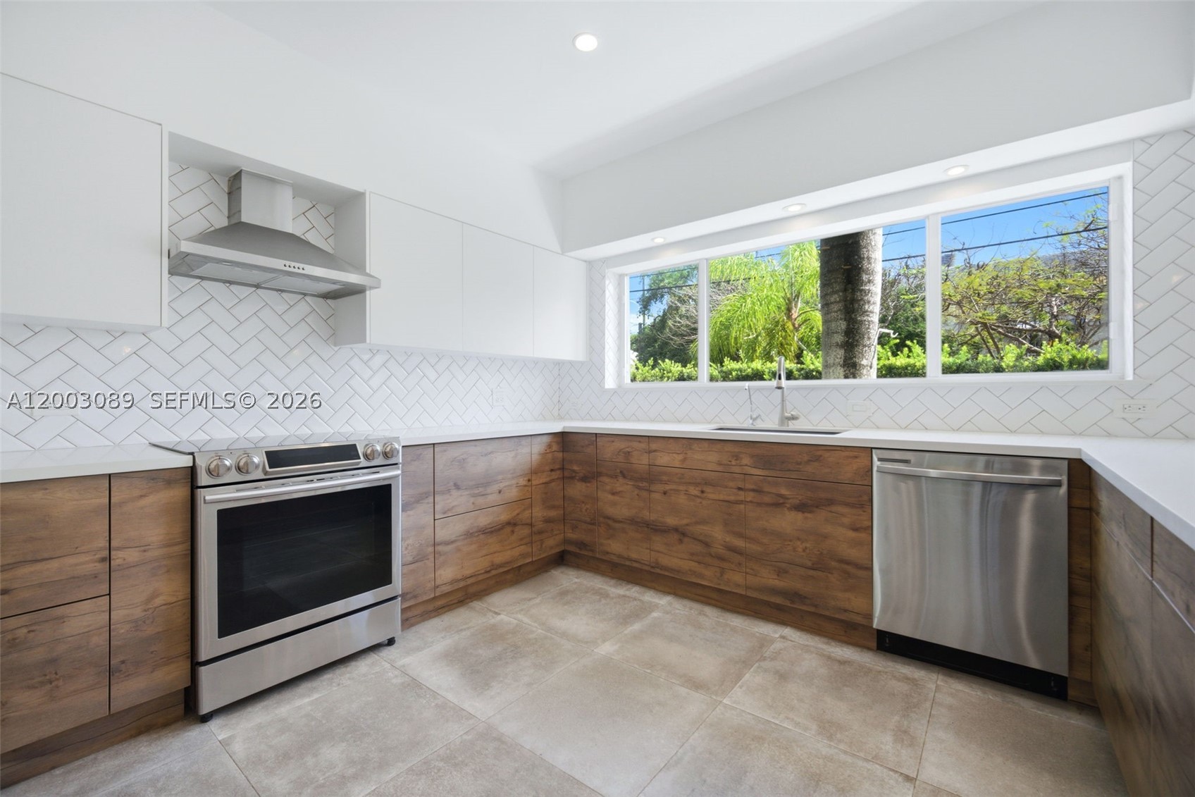 2300 S Miami Ave Property Photo 16