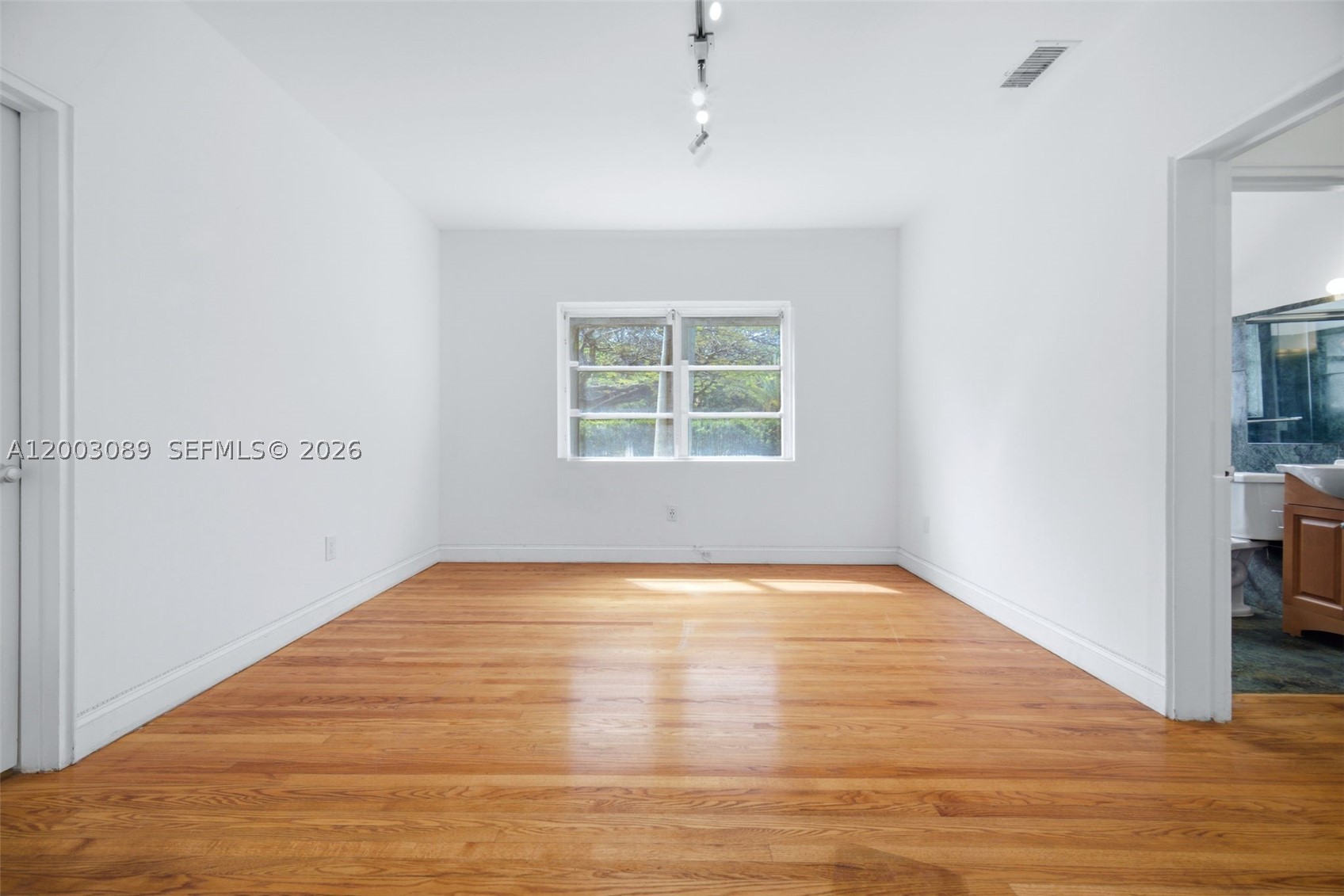 2300 S Miami Ave Property Photo 32