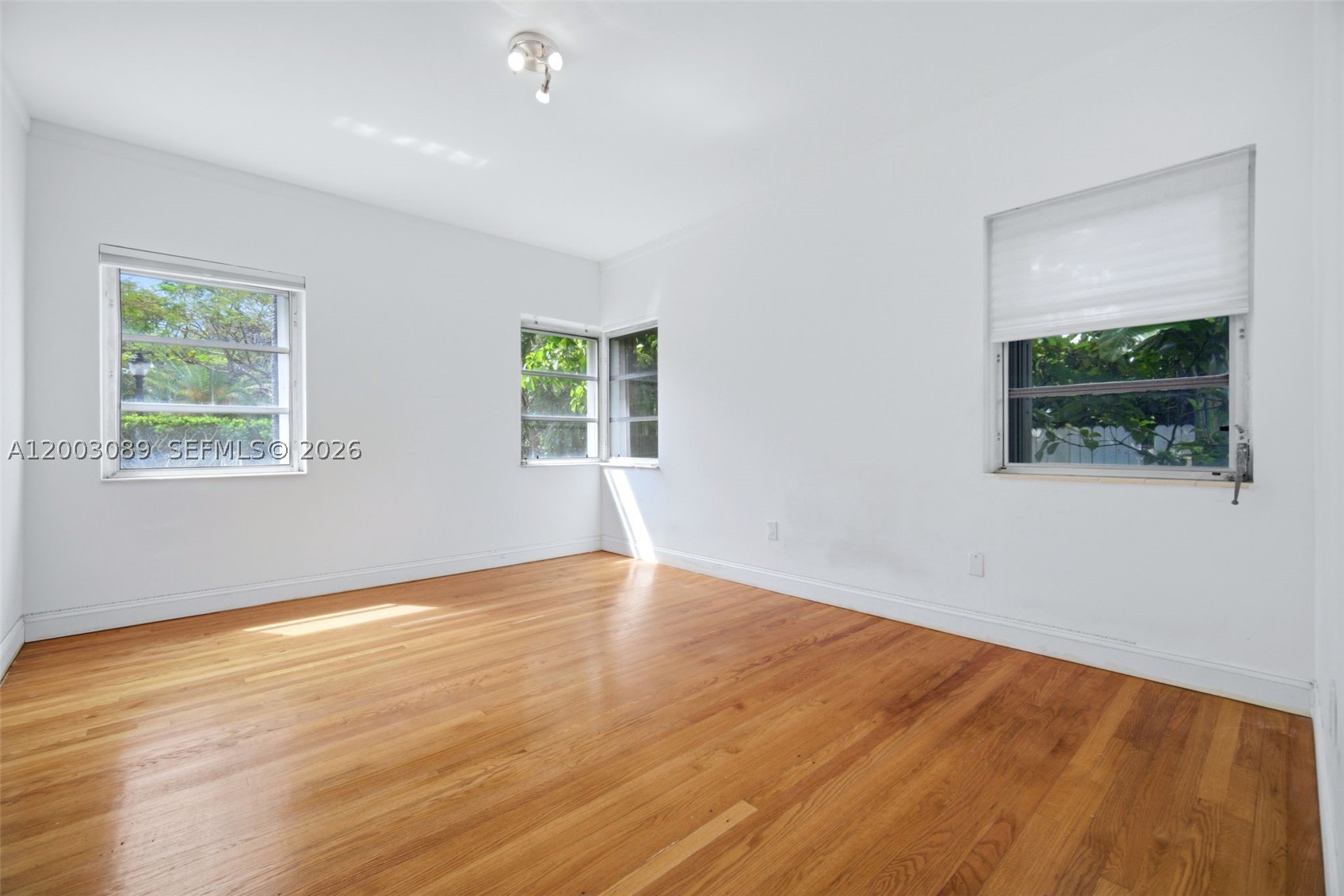 2300 S Miami Ave Property Photo 35