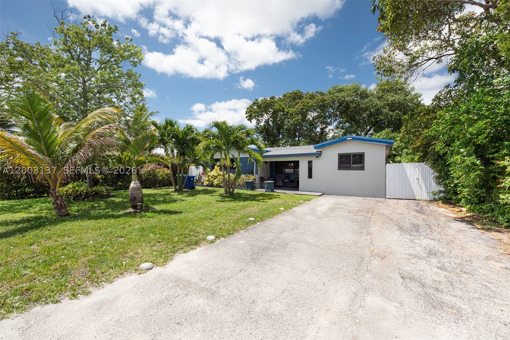 2630 Everglades Dr Property Photo 1