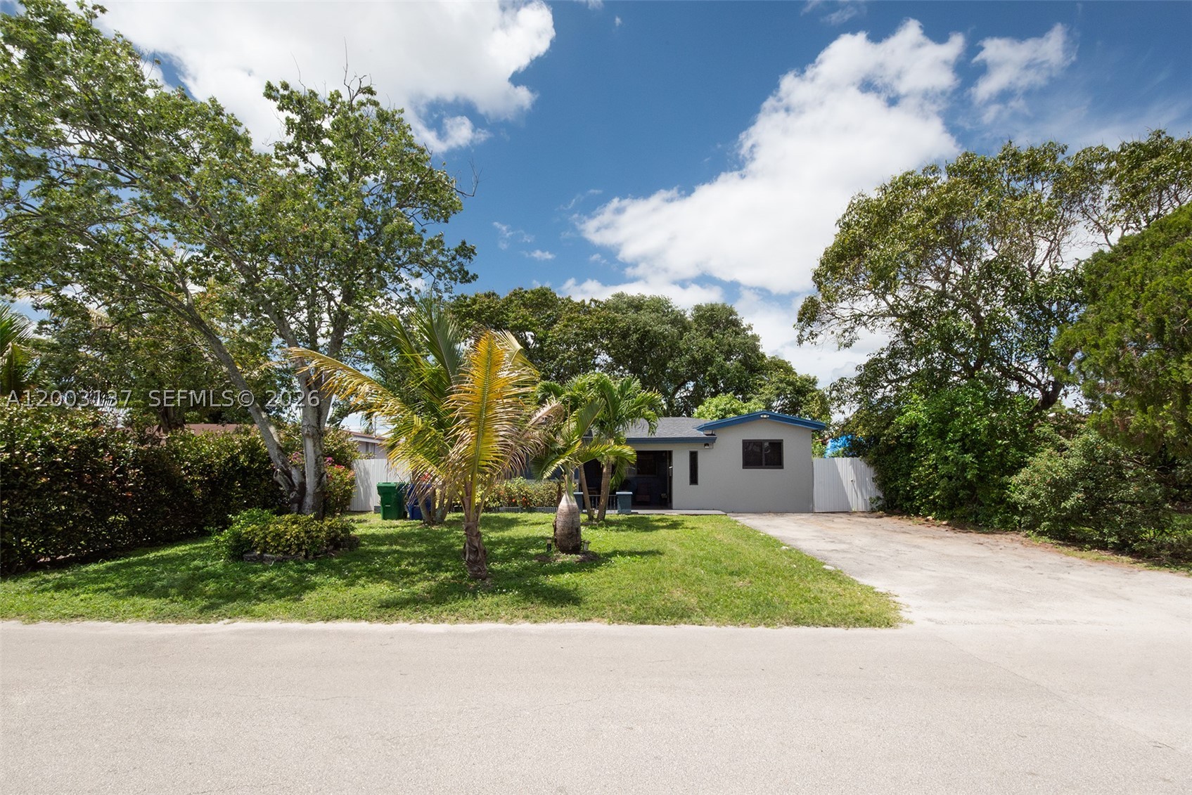 2630 Everglades Dr Property Photo 2