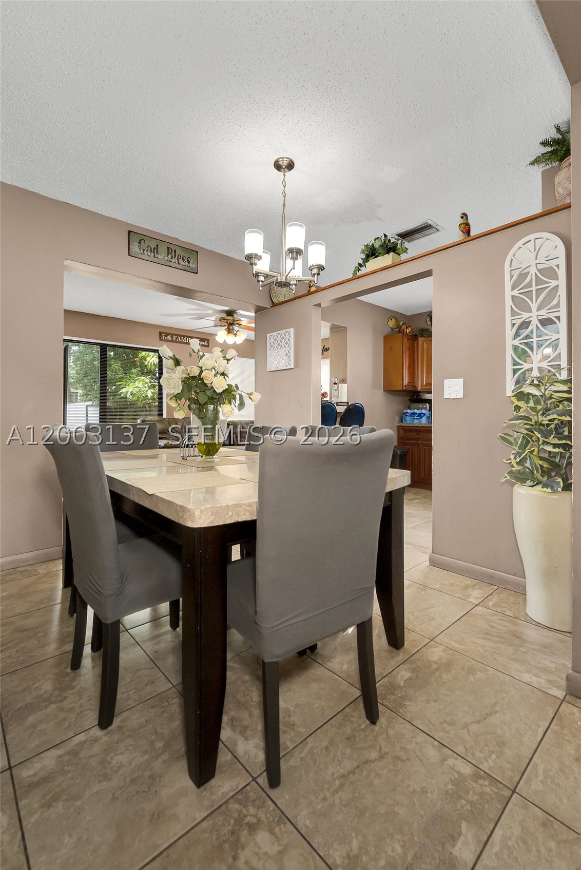 2630 Everglades Dr Property Photo 10