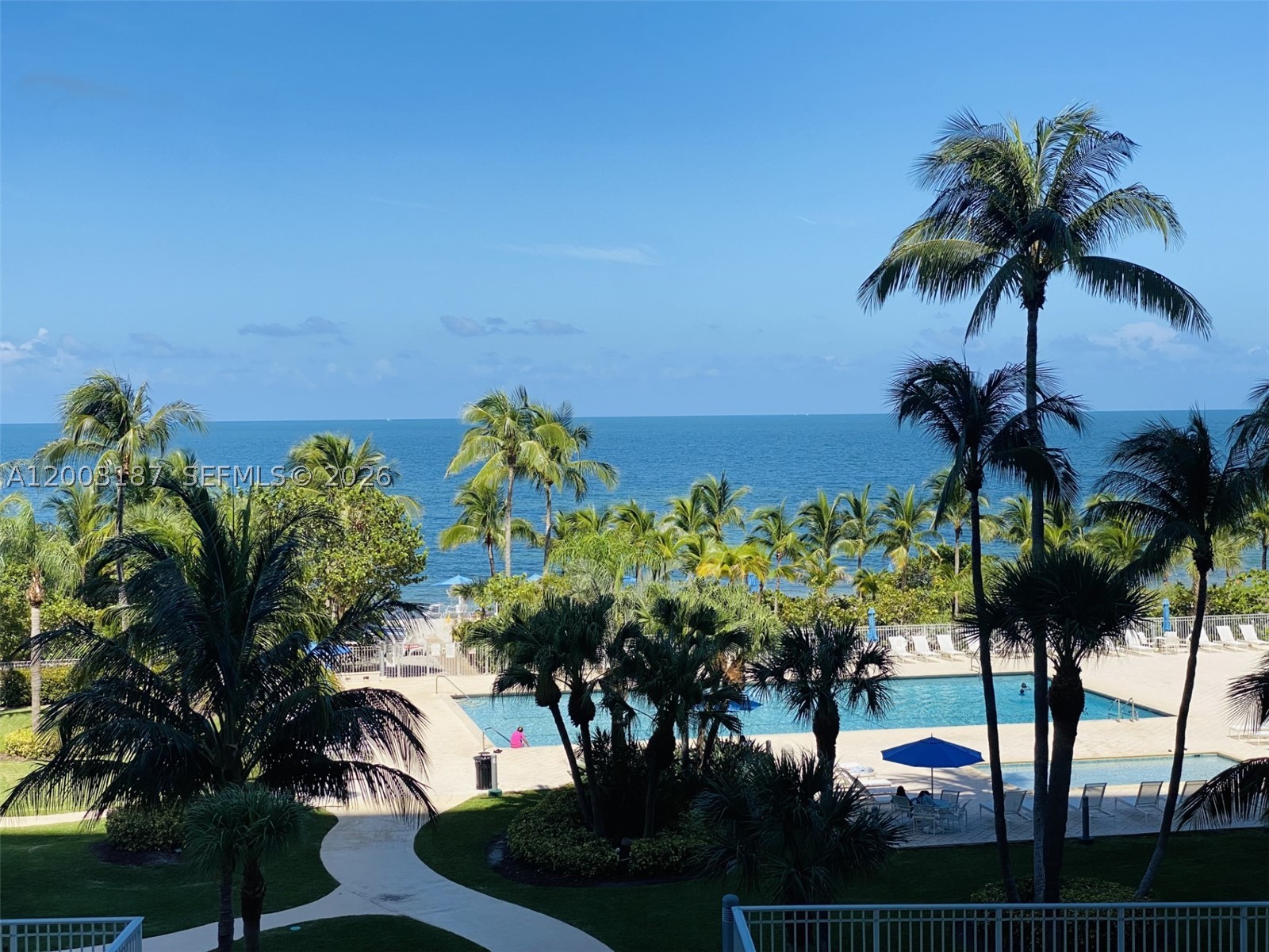 881 Ocean Dr 3e Property Photo 5