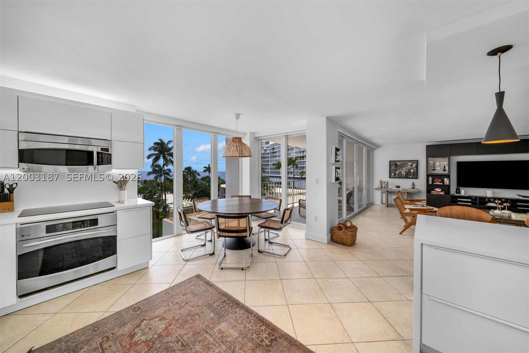 881 Ocean Dr 3e Property Photo 15