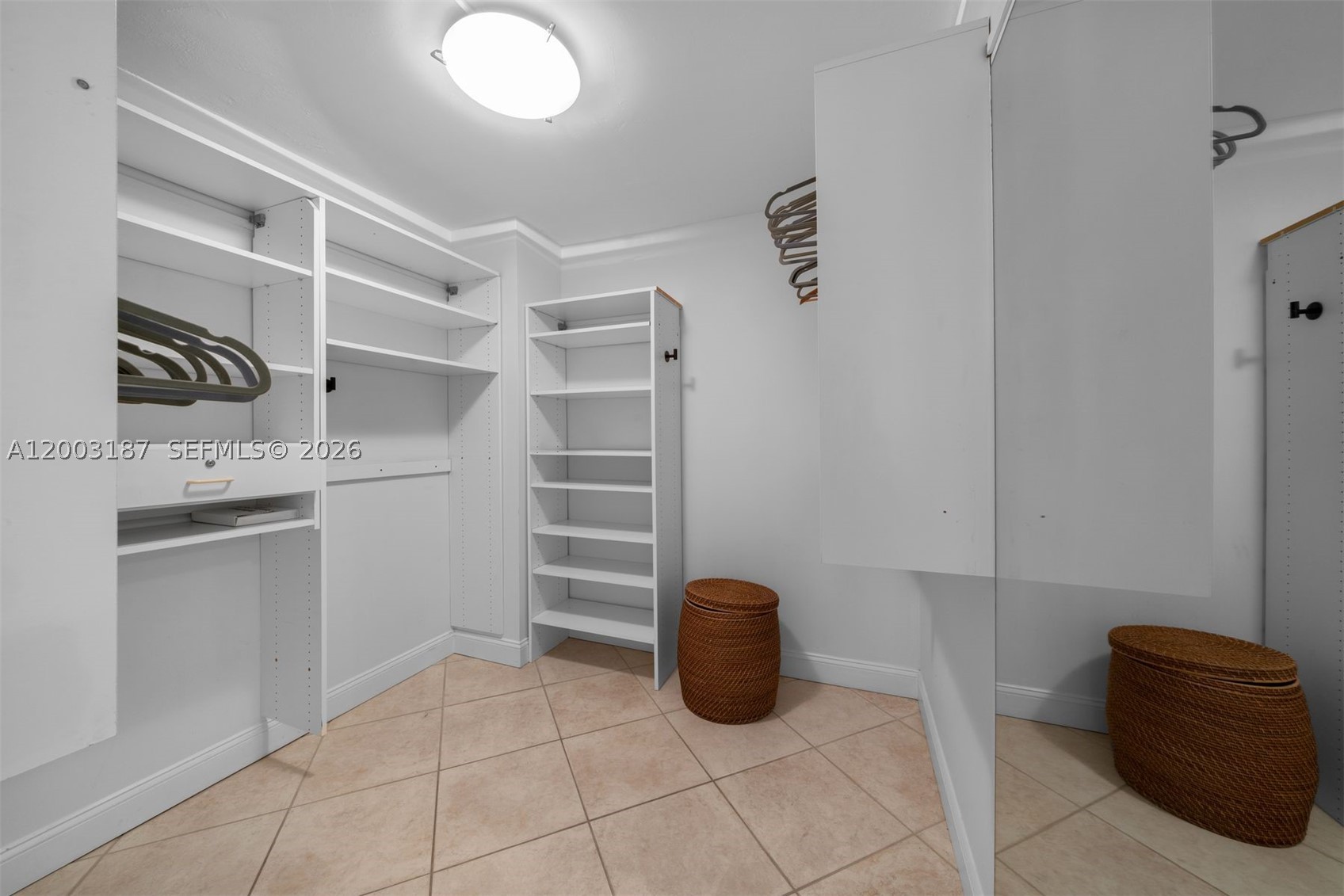 881 Ocean Dr 3e Property Photo 21