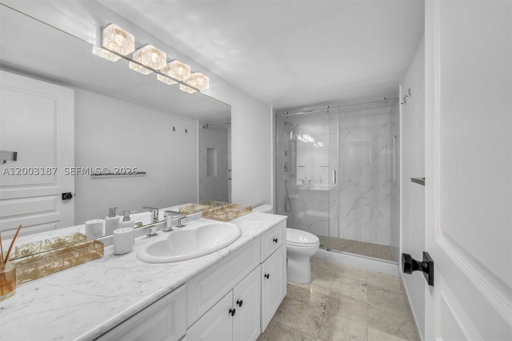 881 Ocean Dr 3e Property Photo 28
