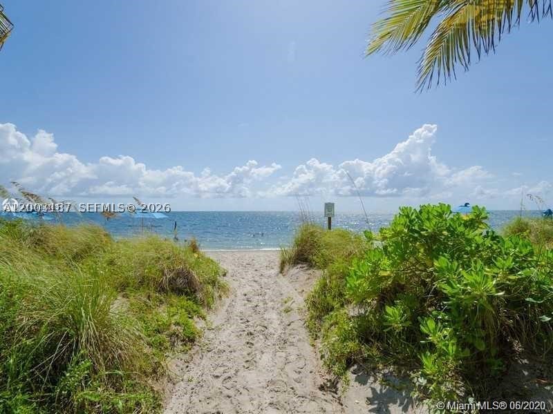 881 Ocean Dr 3e Property Photo 32