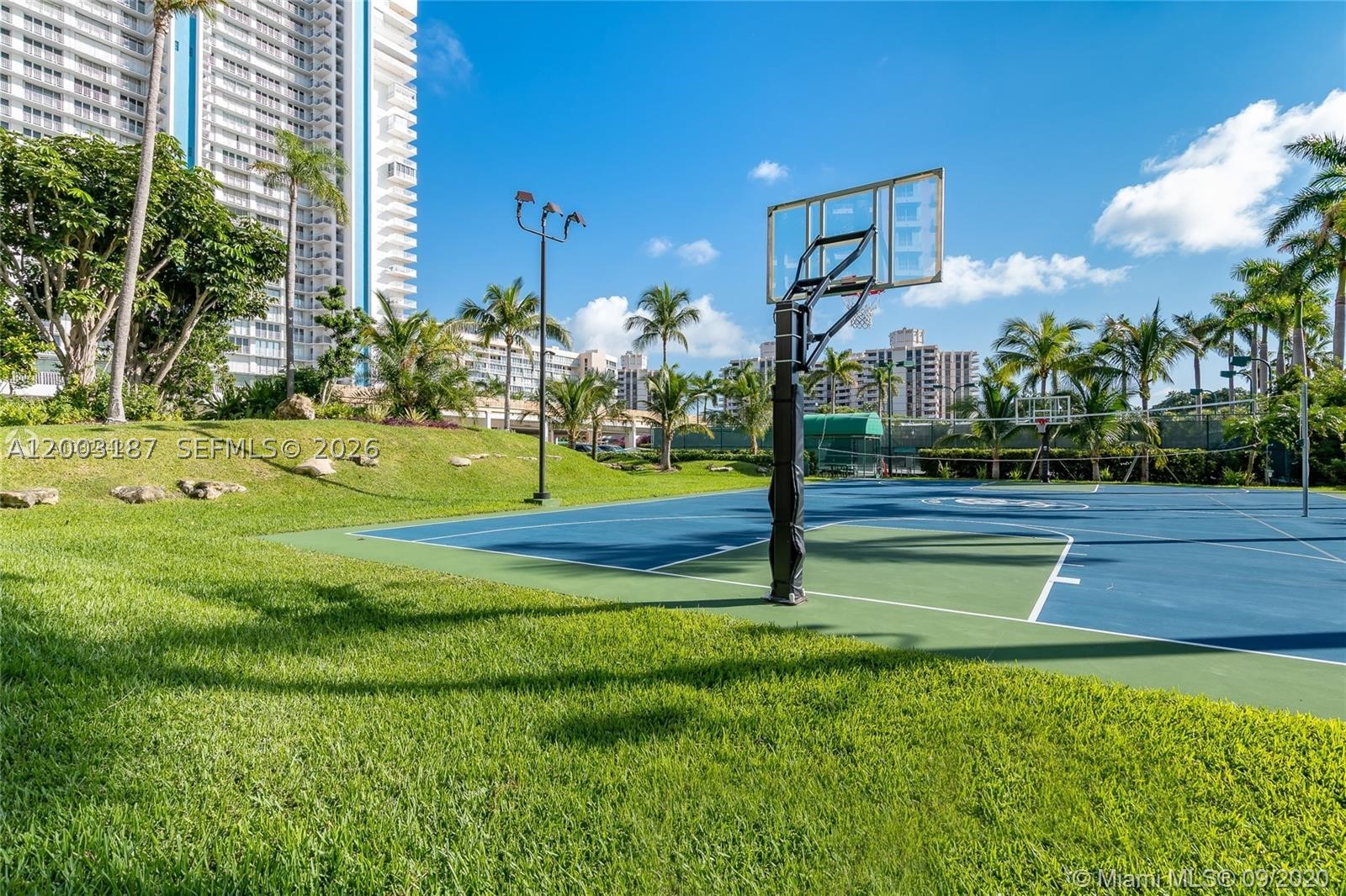 881 Ocean Dr 3e Property Photo 33