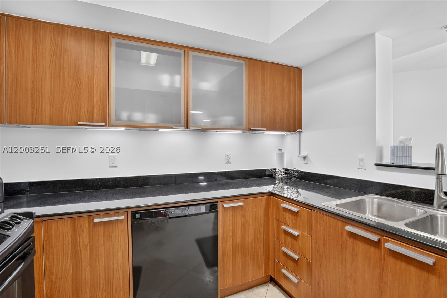 16699 Collins Ave 2404 Property Photo 13