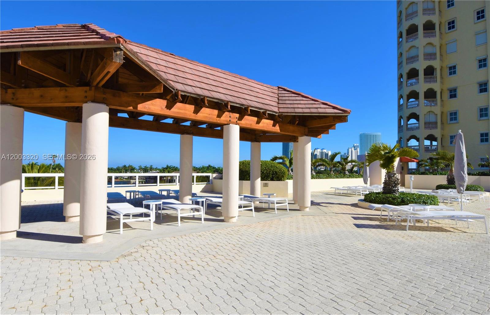 20185 E Country Club Dr 2505 Property Photo 33