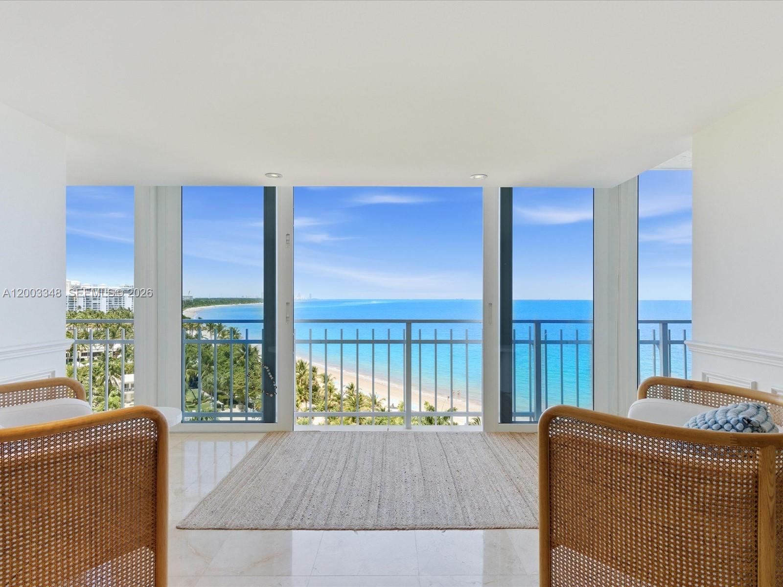 600 Grapetree Dr 10BN Property Photo 1