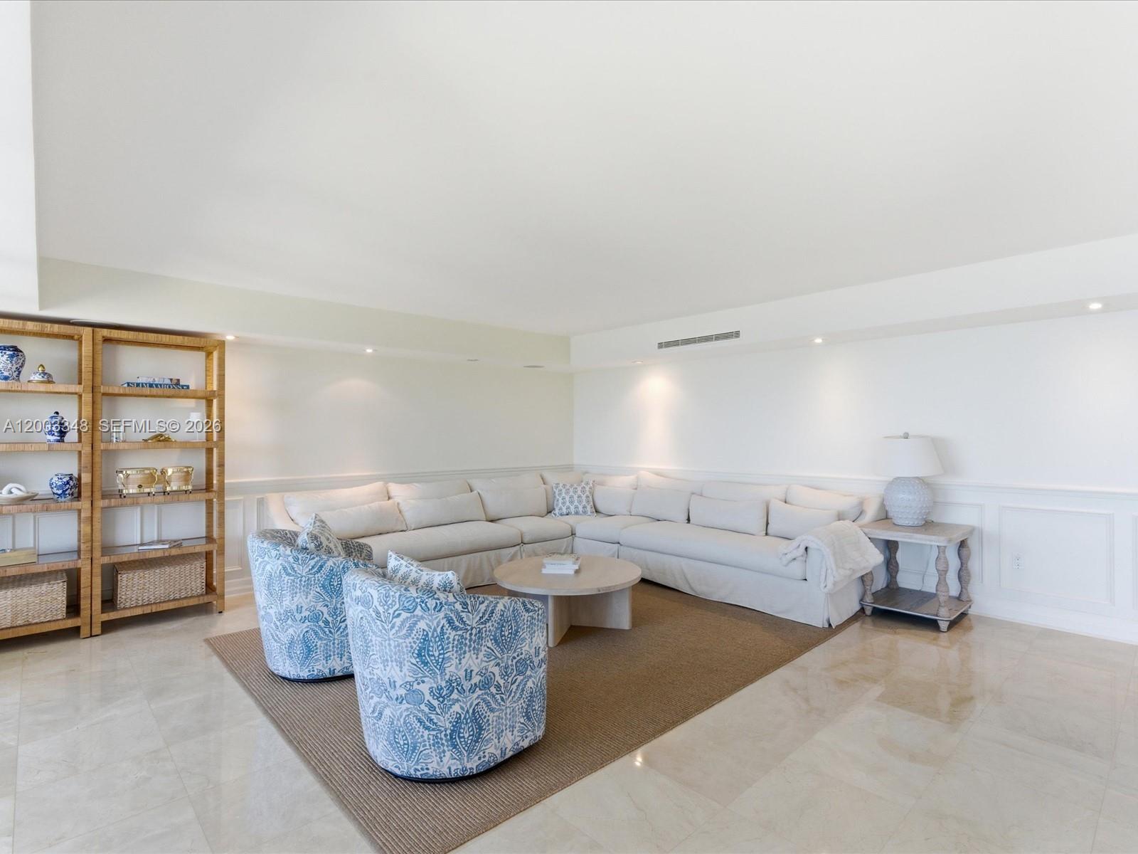 600 Grapetree Dr 10bn Property Photo 17