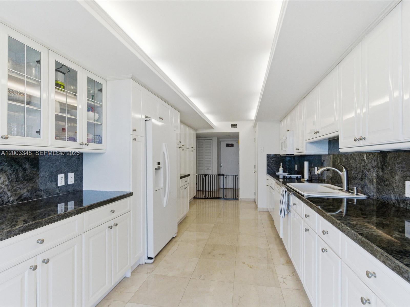 600 Grapetree Dr 10bn Property Photo 26