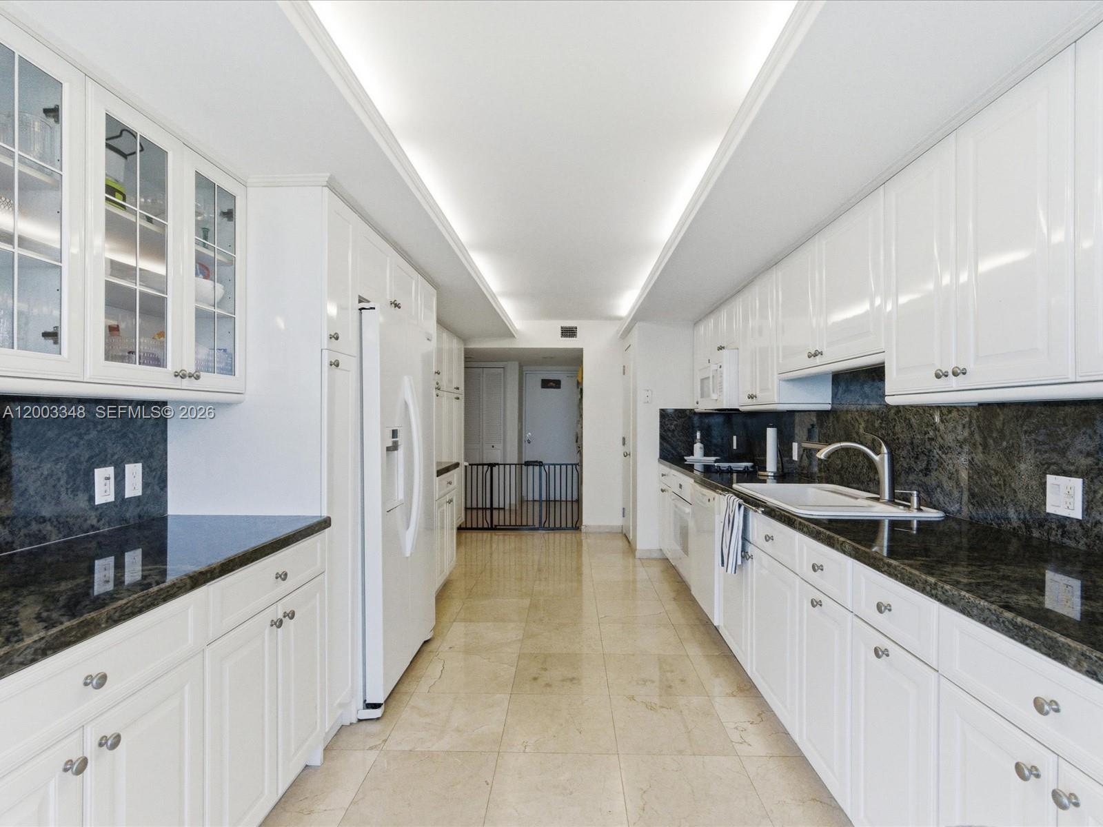 600 Grapetree Dr 10bn Property Photo 27