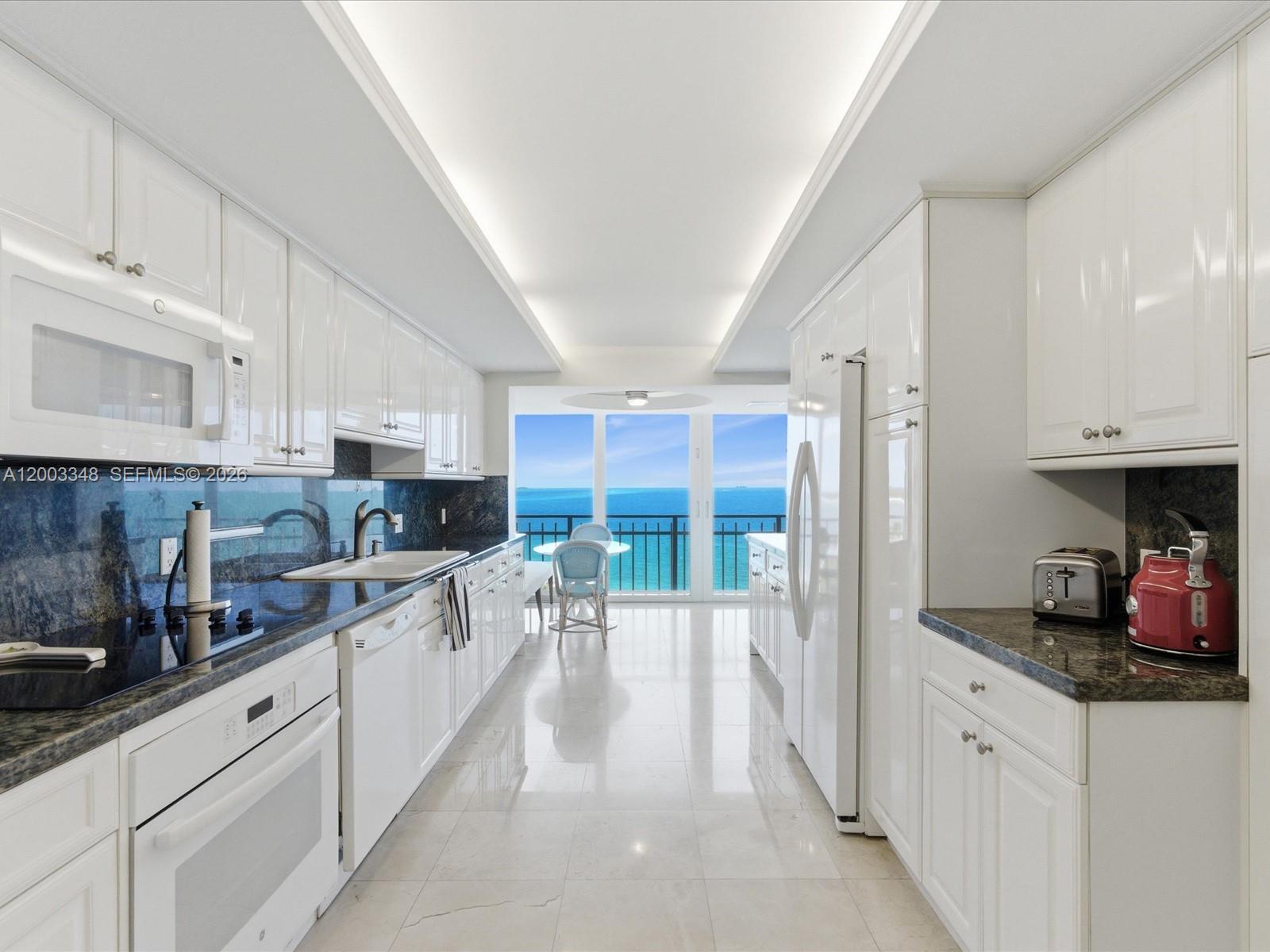 600 Grapetree Dr 10bn Property Photo 28