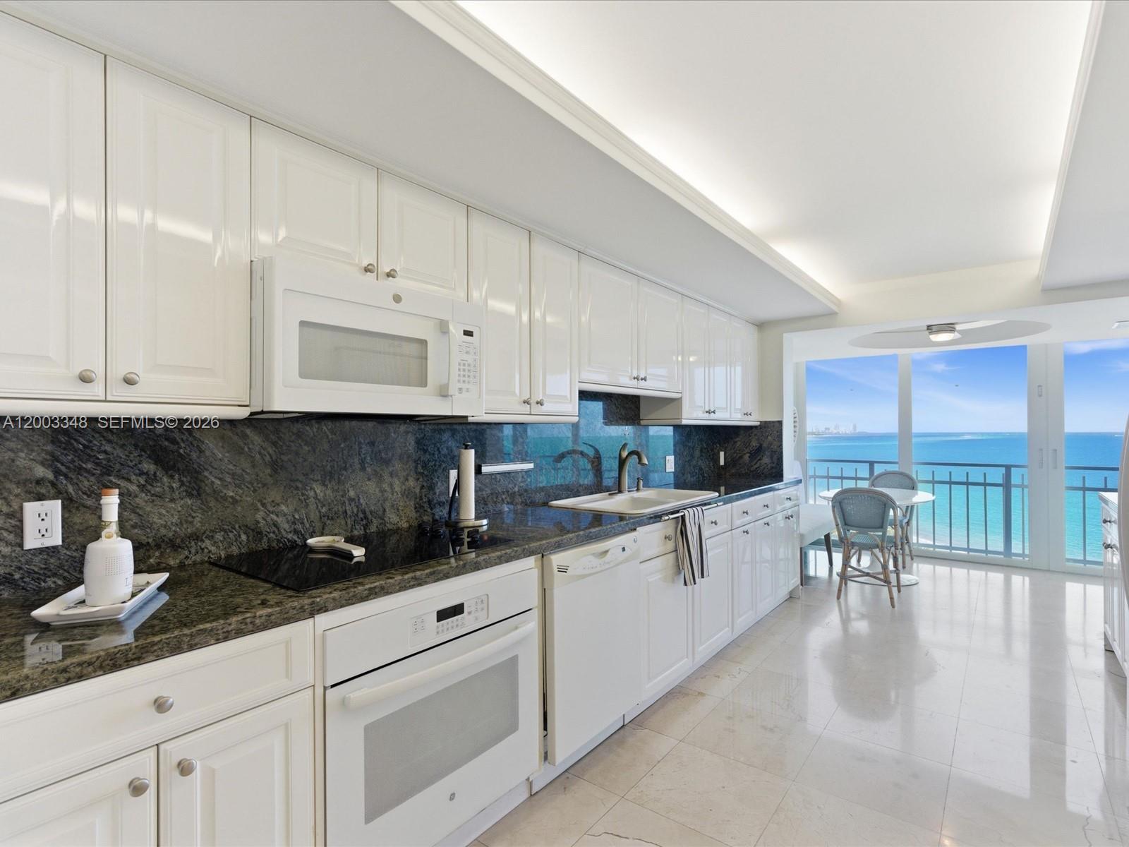 600 Grapetree Dr 10bn Property Photo 29