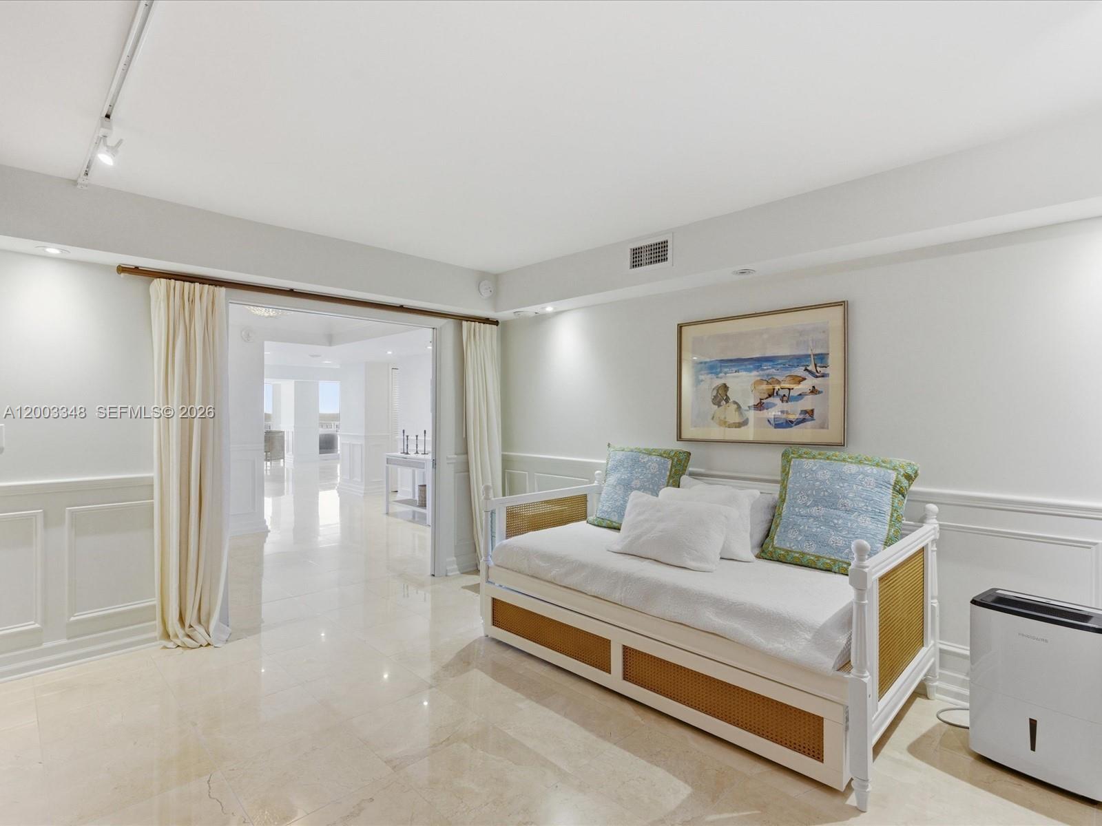 600 Grapetree Dr 10bn Property Photo 31