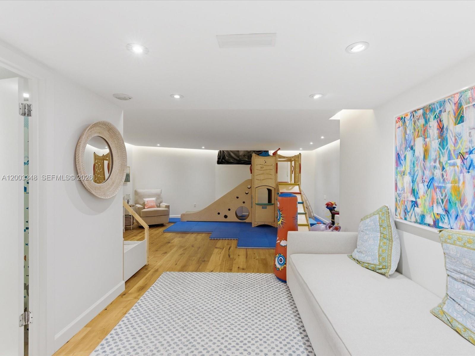 600 Grapetree Dr 10bn Property Photo 36