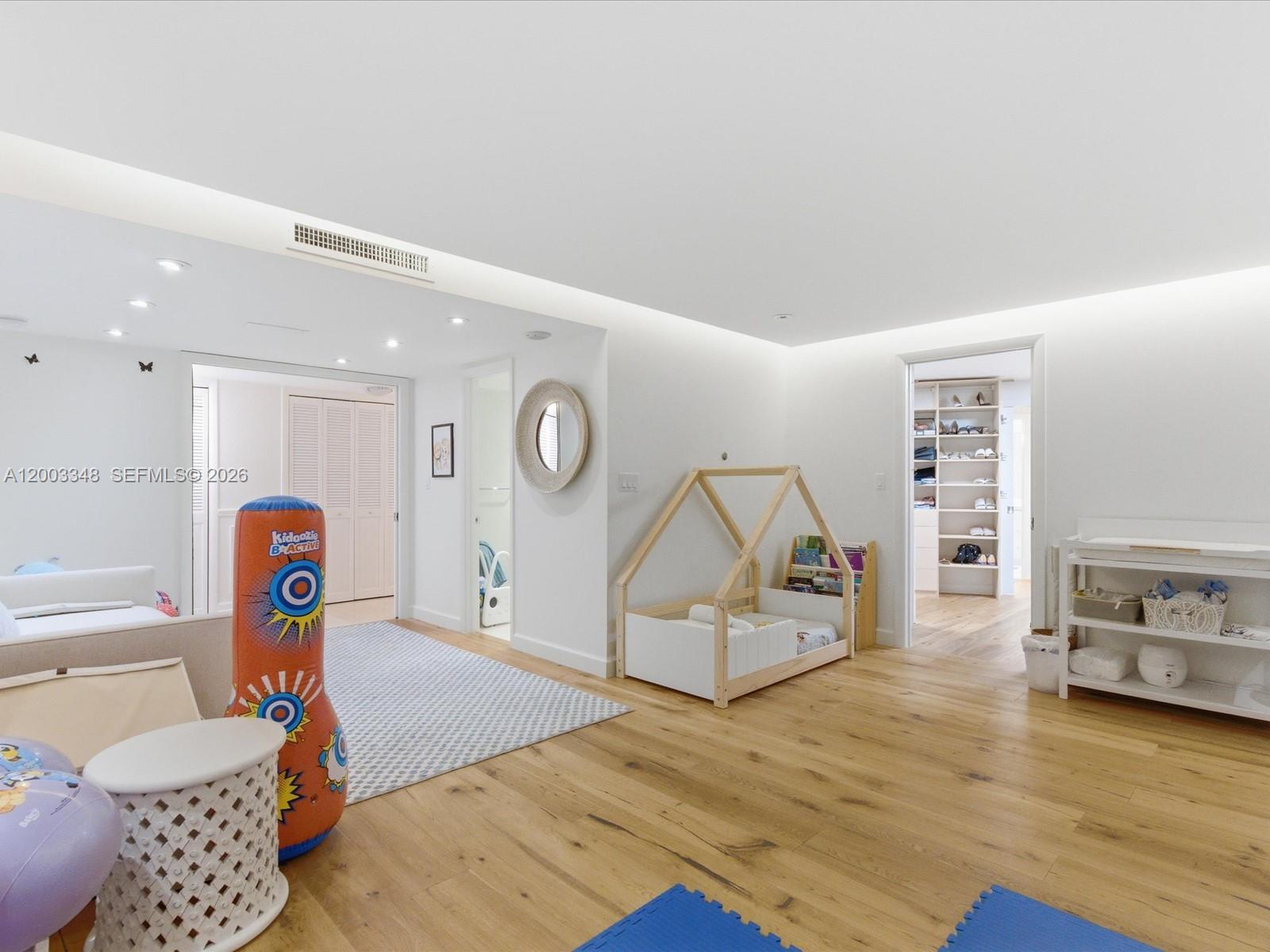 600 Grapetree Dr 10bn Property Photo 41