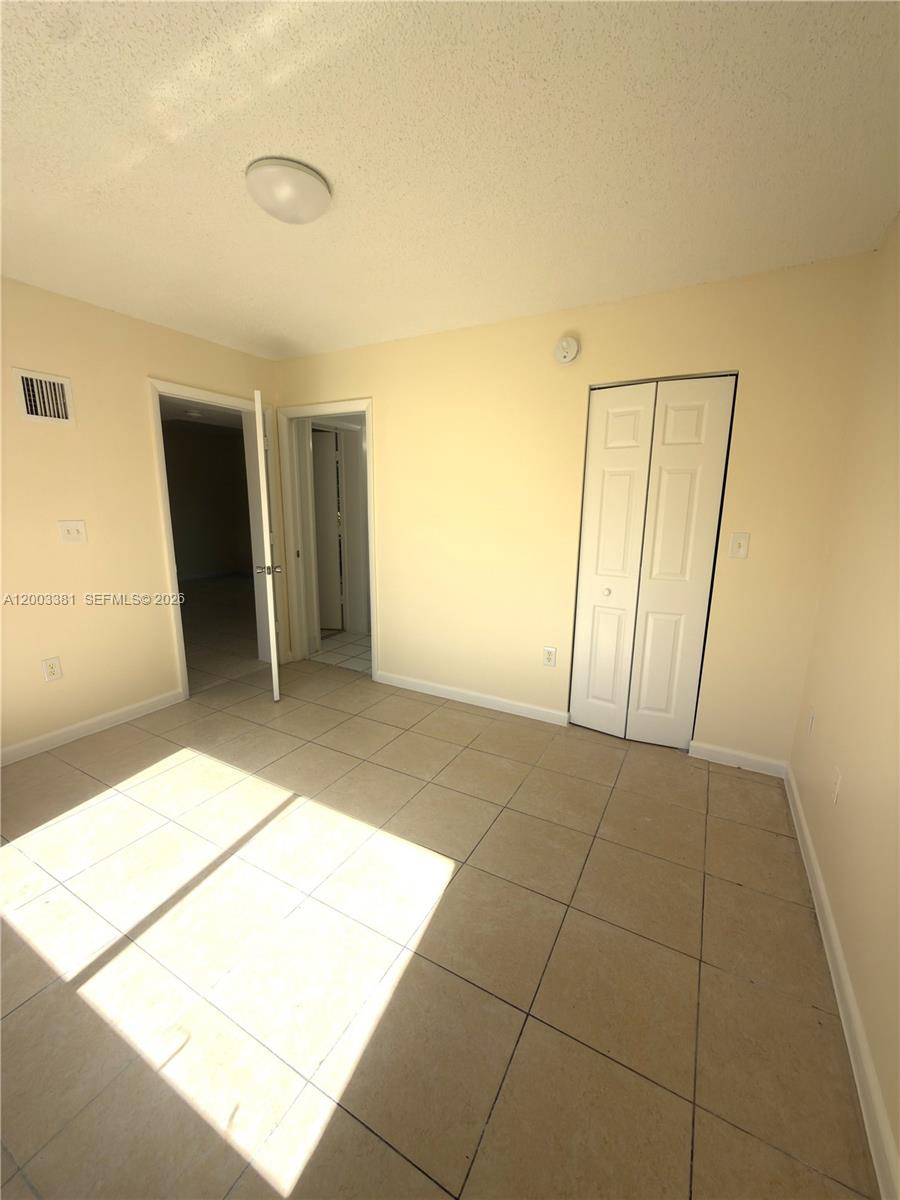 14020 Ne 3rd Ct 5 Property Photo 5
