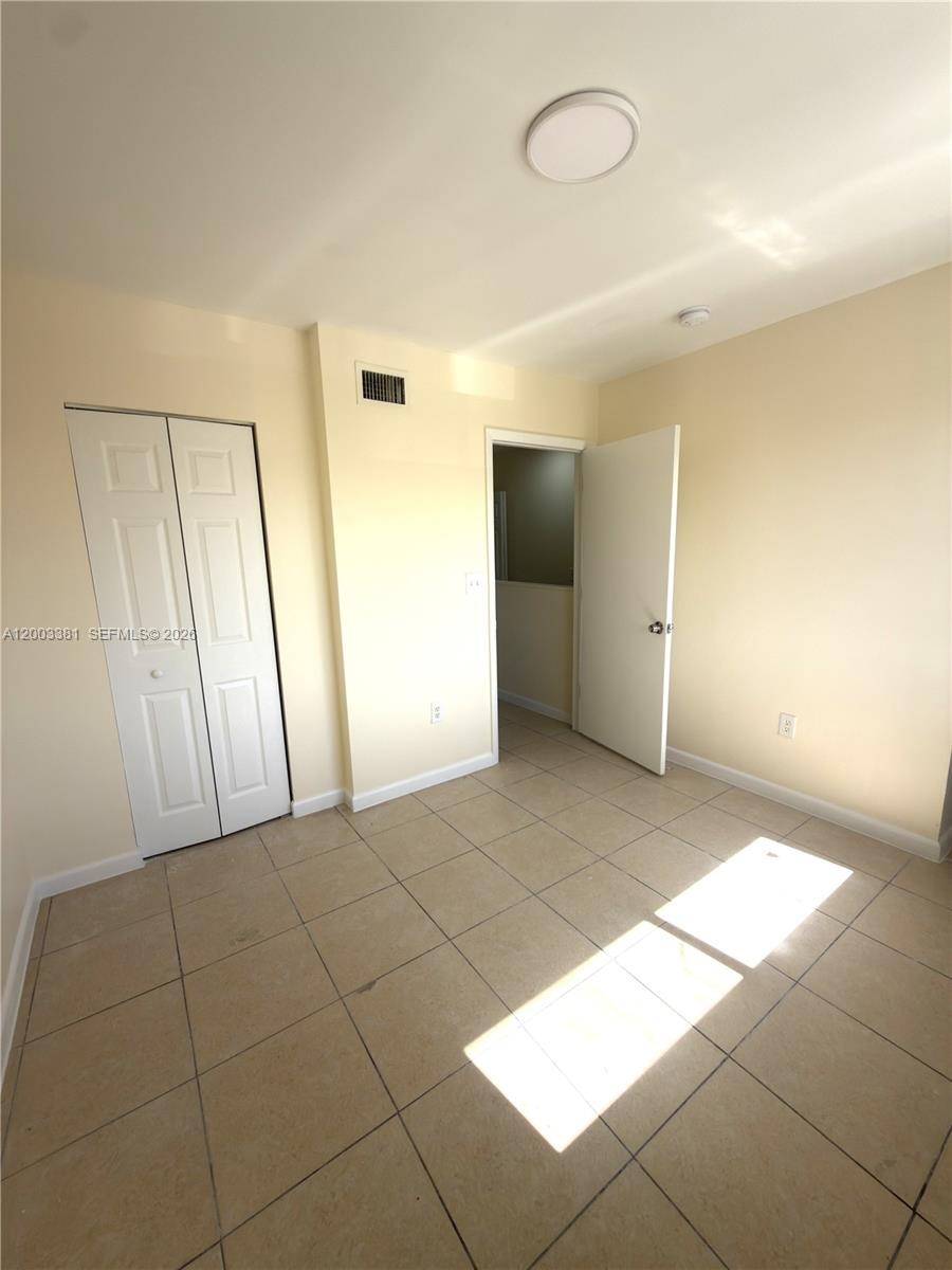 14020 Ne 3rd Ct 5 Property Photo 12