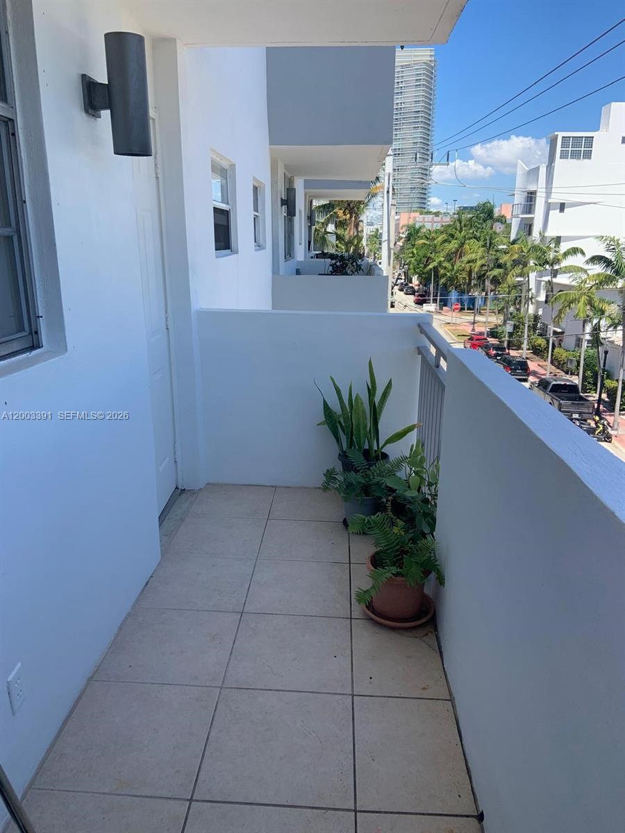 360 Meridian Ave 4c Property Photo 8