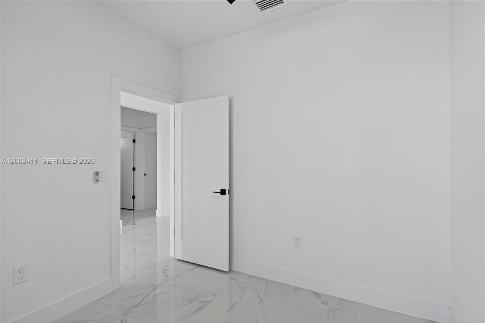 312 Rand Ave. Property Photo 9