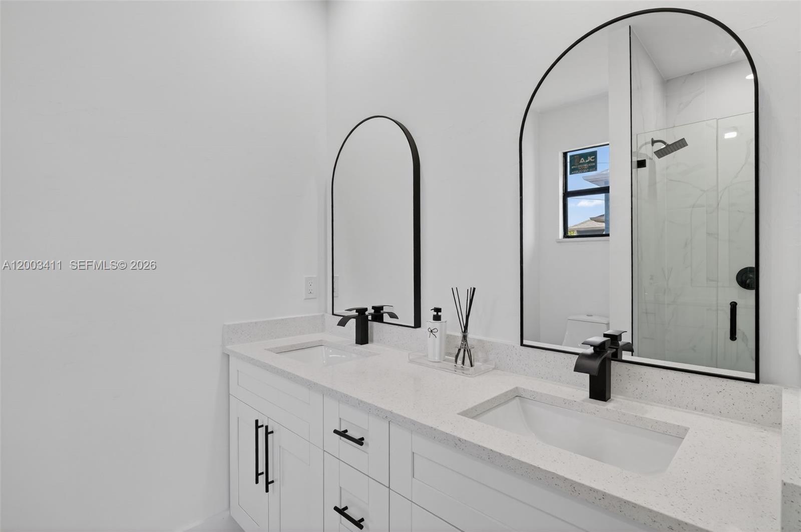 312 Rand Ave. Property Photo 11