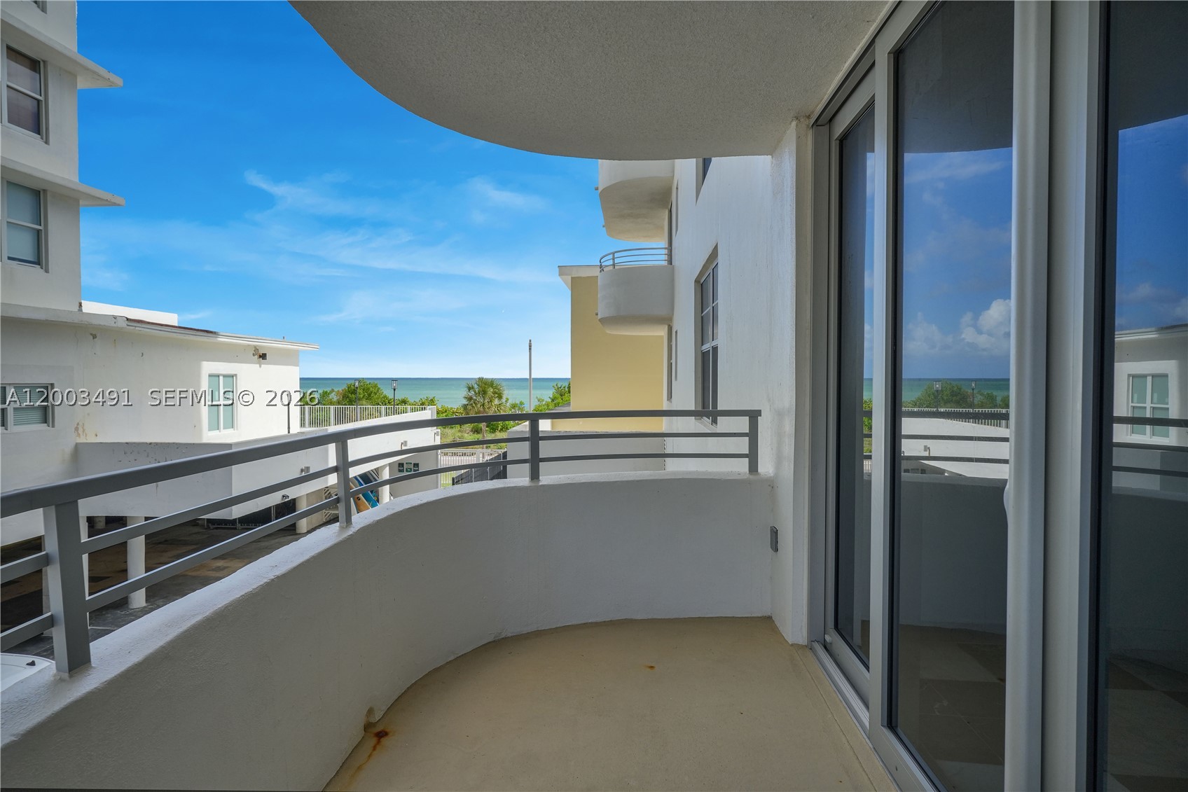 5555 Collins Ave 3c Property Photo 6