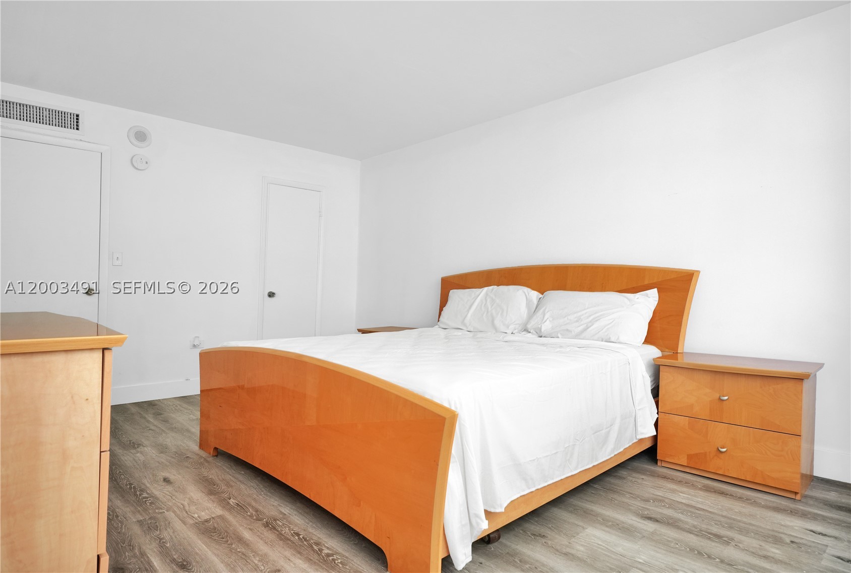 5555 Collins Ave 3c Property Photo 10
