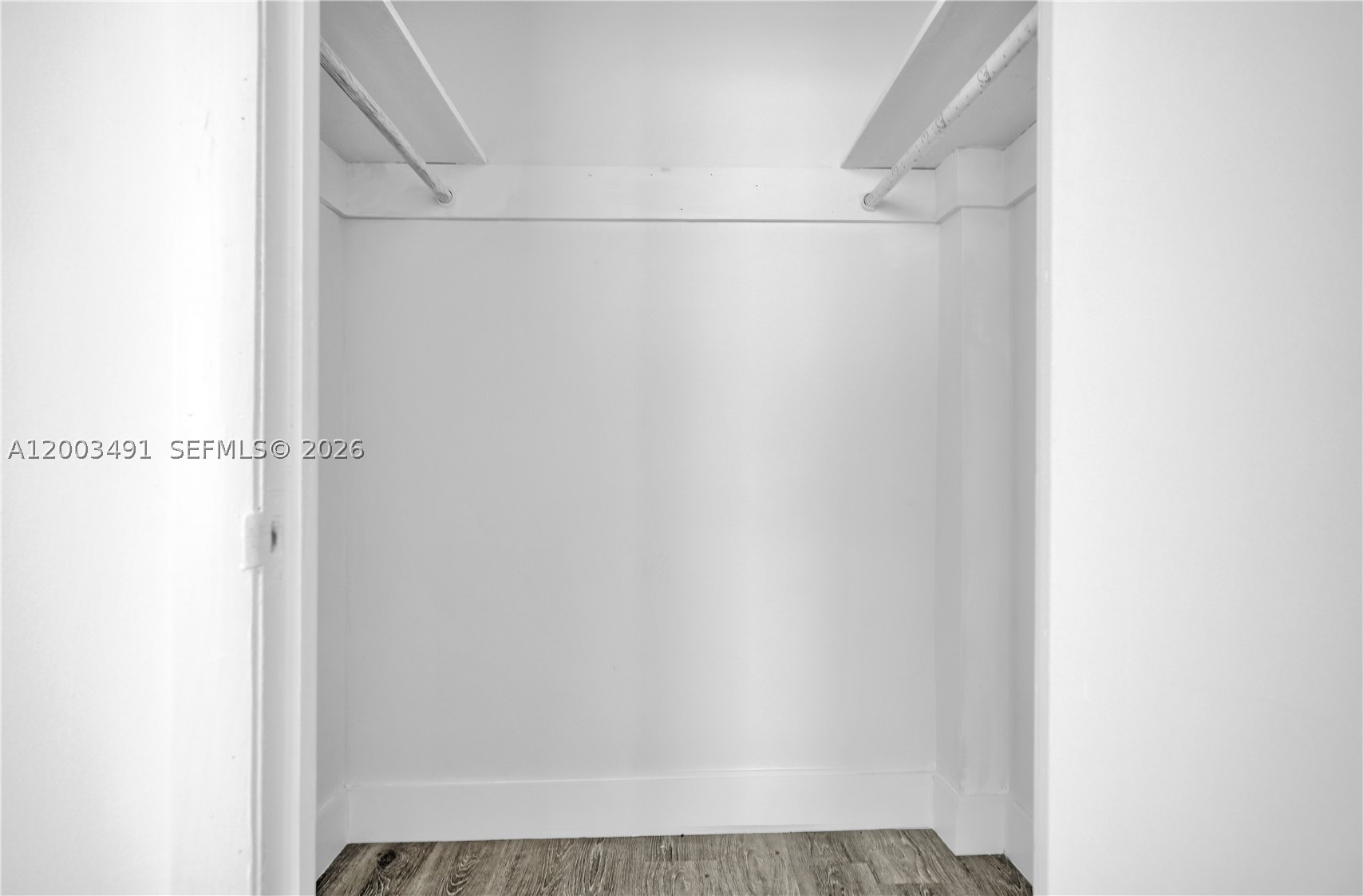 5555 Collins Ave 3c Property Photo 11