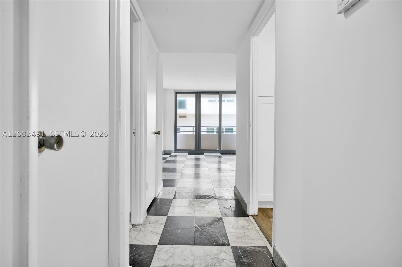 5555 Collins Ave 3c Property Photo 18