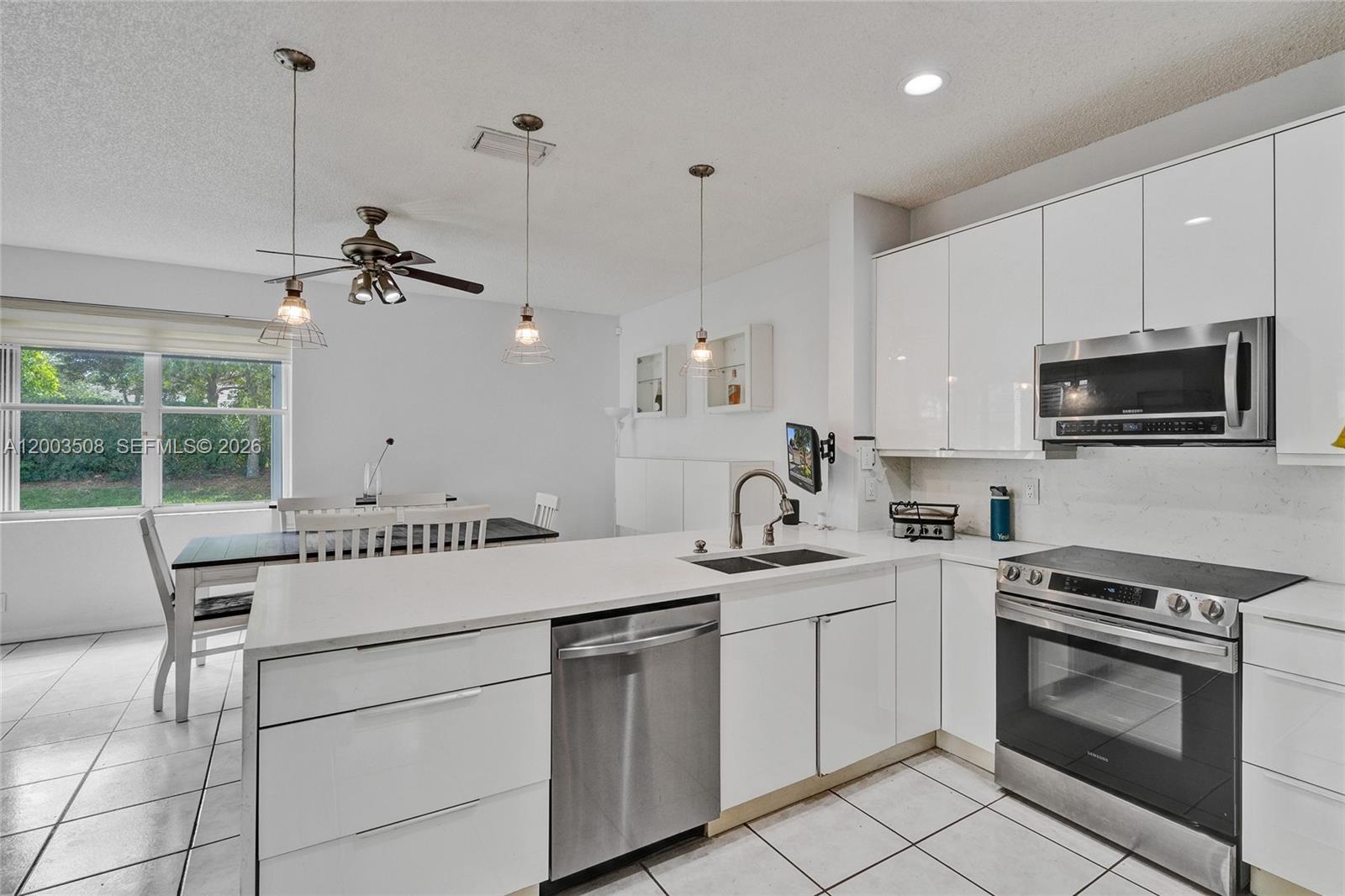 636 Sand Creek Cir Property Photo 10