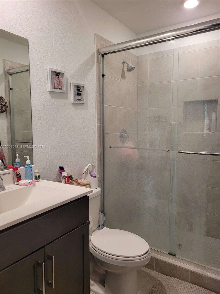 1015 Se 24th Ter Property Photo 26