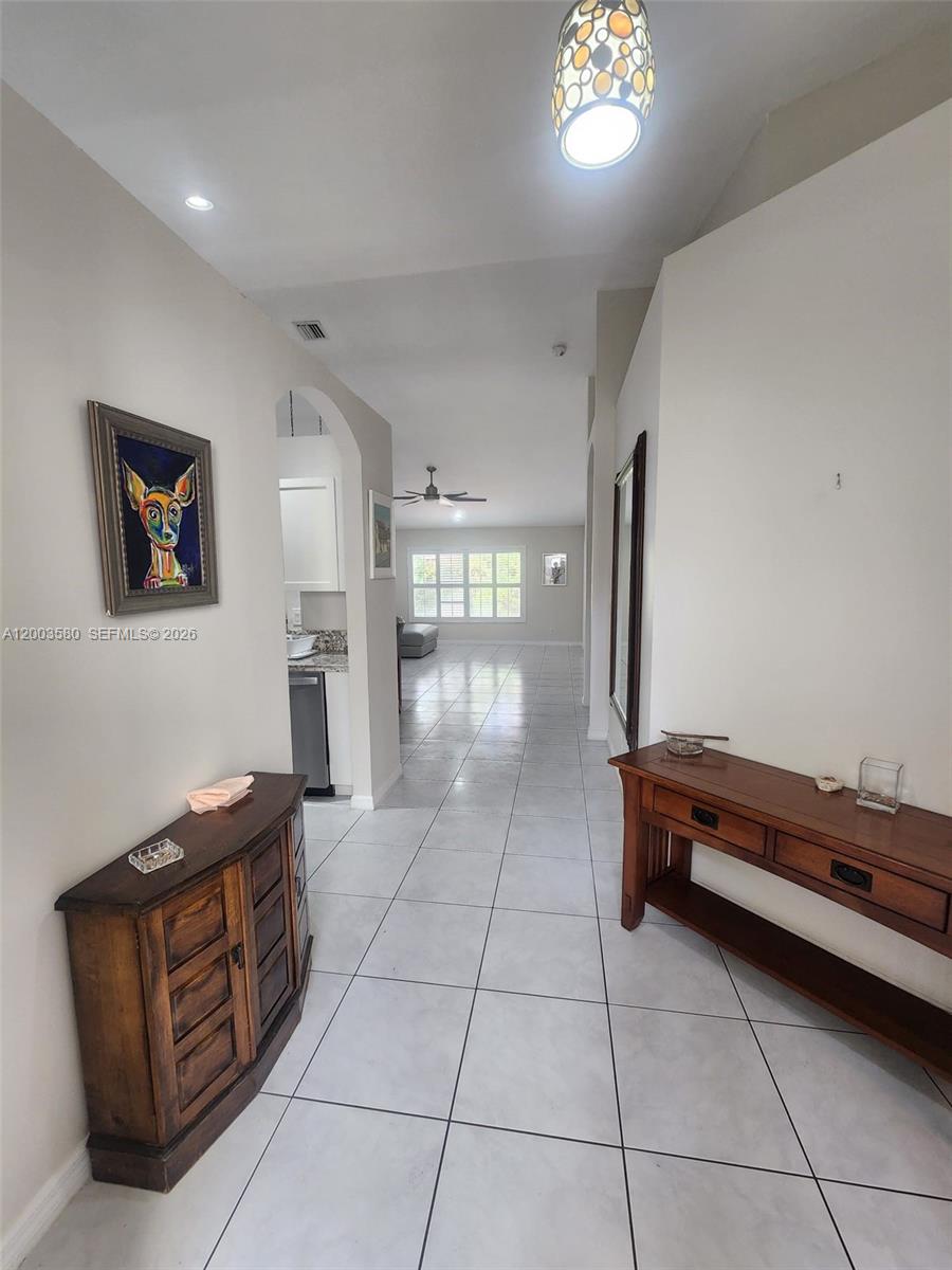 6053 Heliconia Rd Property Photo 4