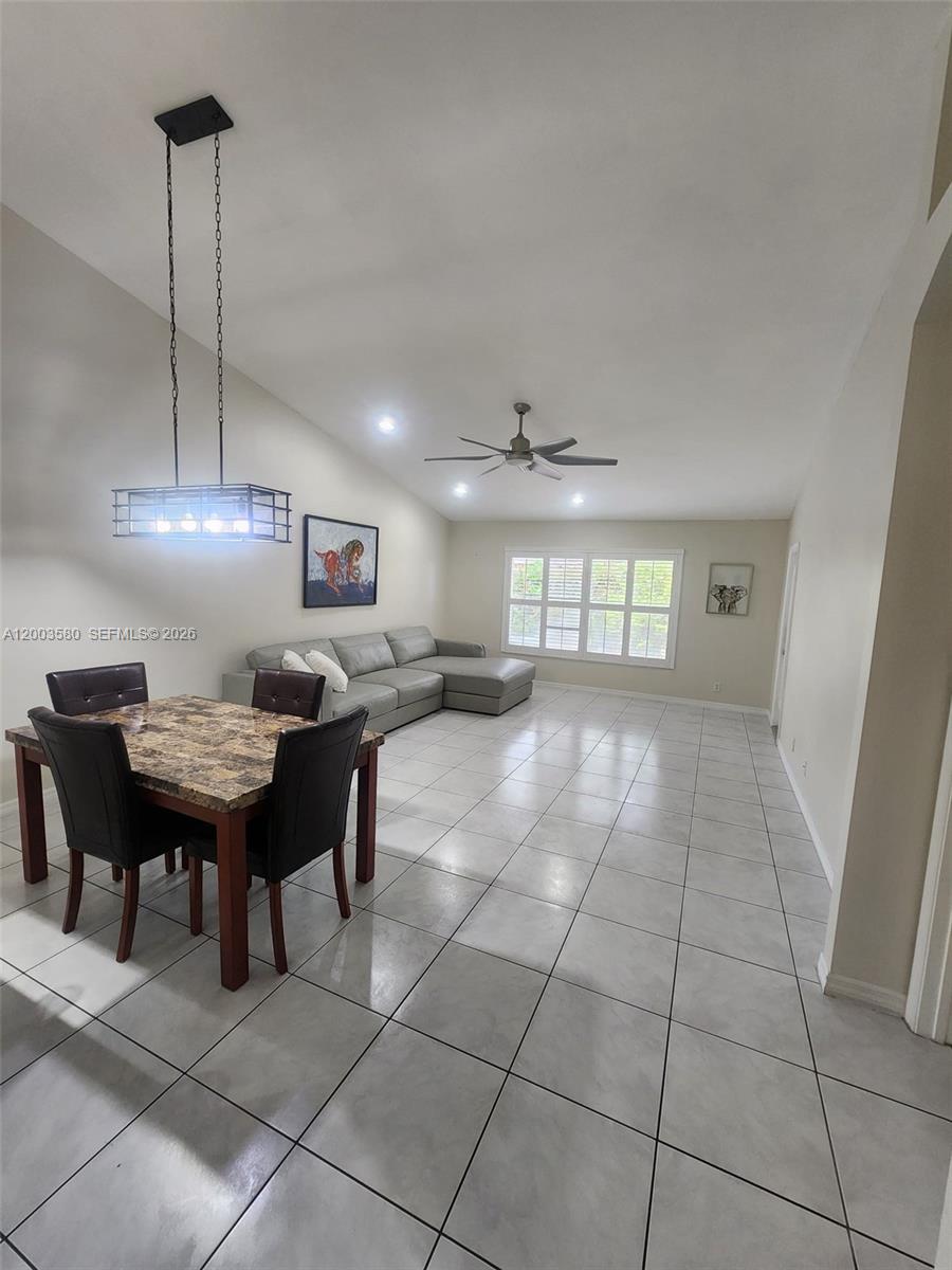 6053 Heliconia Rd Property Photo 10