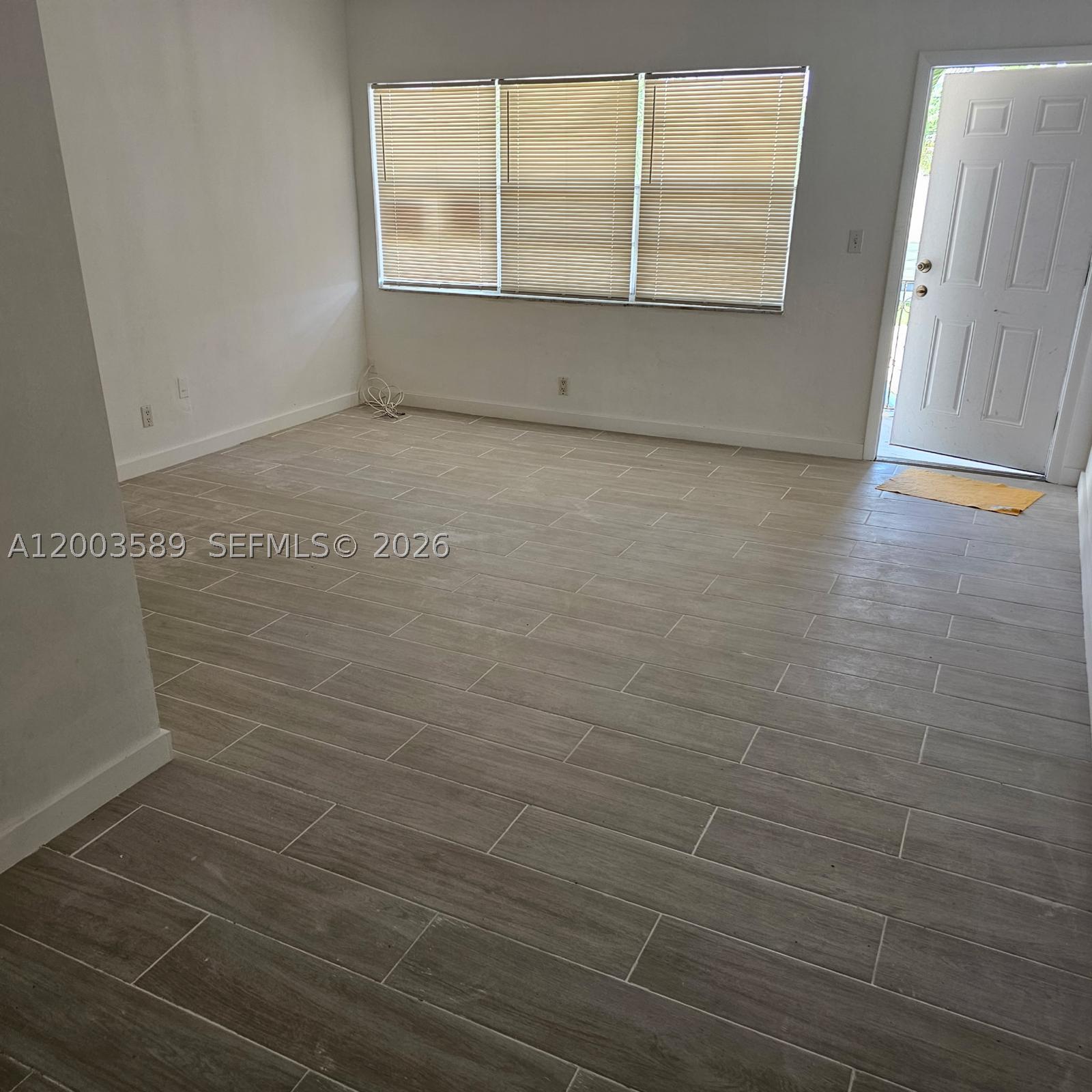 230 Sw 11th Ave 14 Property Photo 6