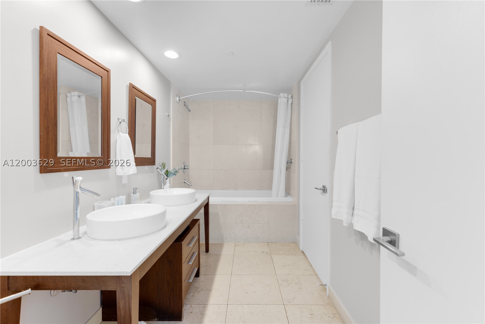 485 Brickell Ave 4501 Property Photo 18