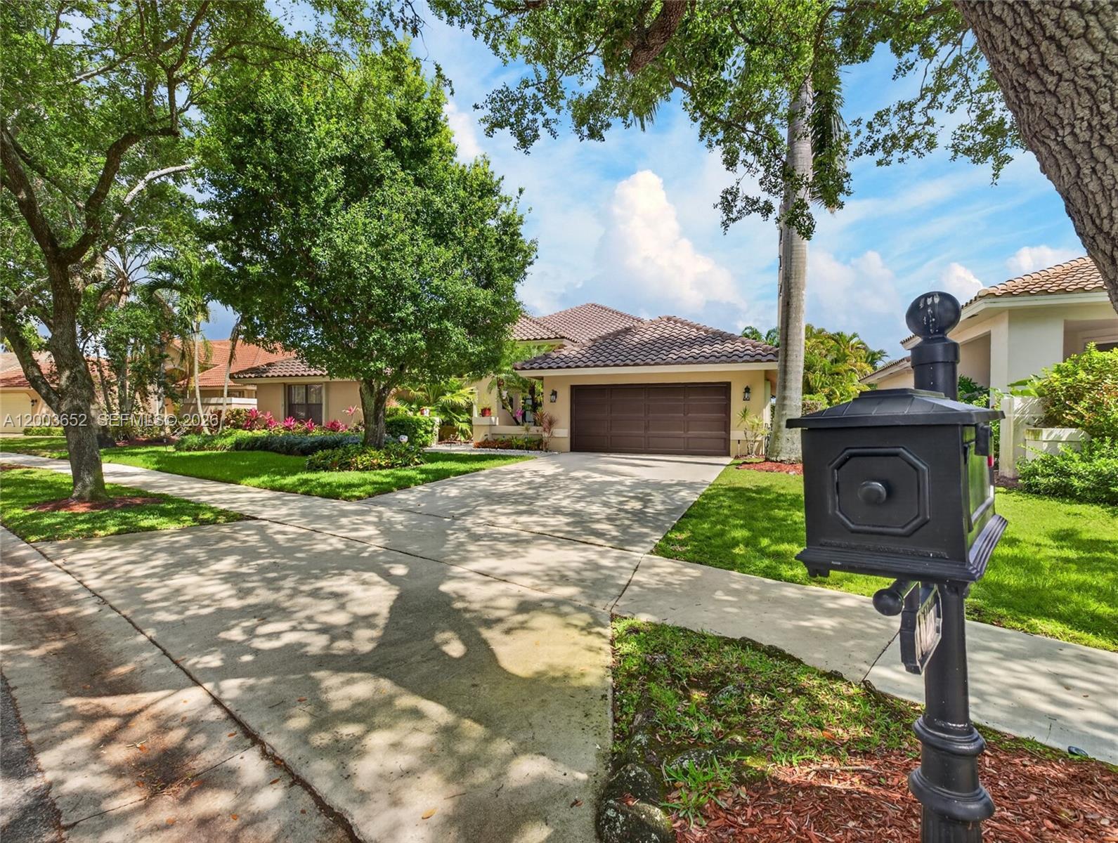 1025 Creekford Dr Property Photo 47