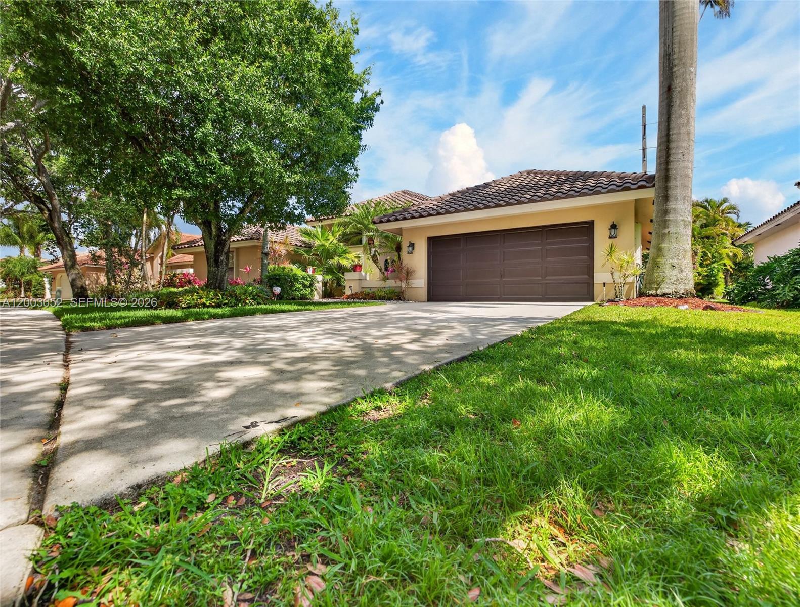 1025 Creekford Dr Property Photo 49