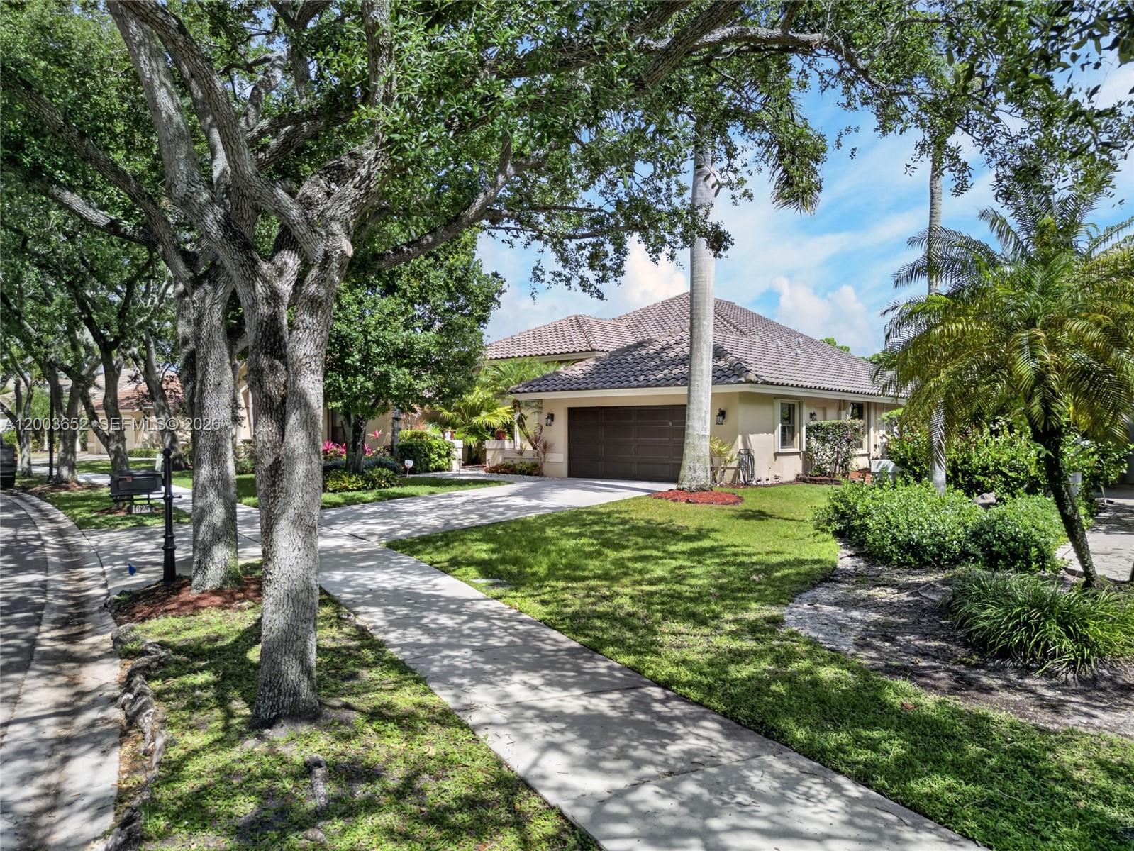 1025 Creekford Dr Property Photo 50