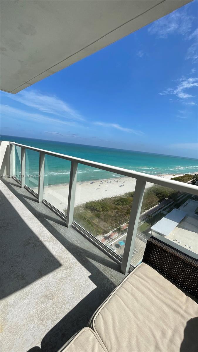 5701 Collins Ave 1714 Property Photo 26