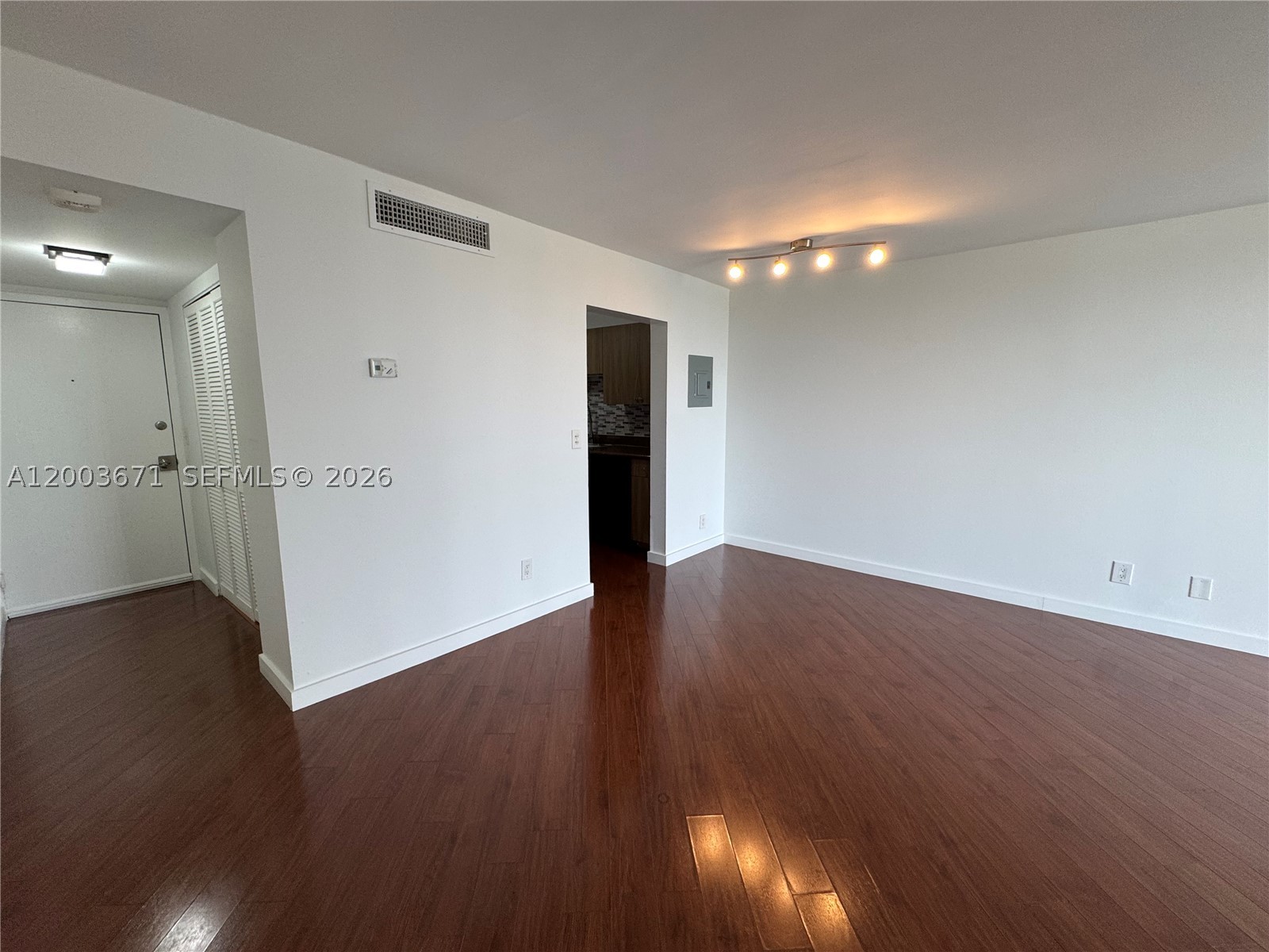 2020 Ne 135th St 810 Property Photo 19