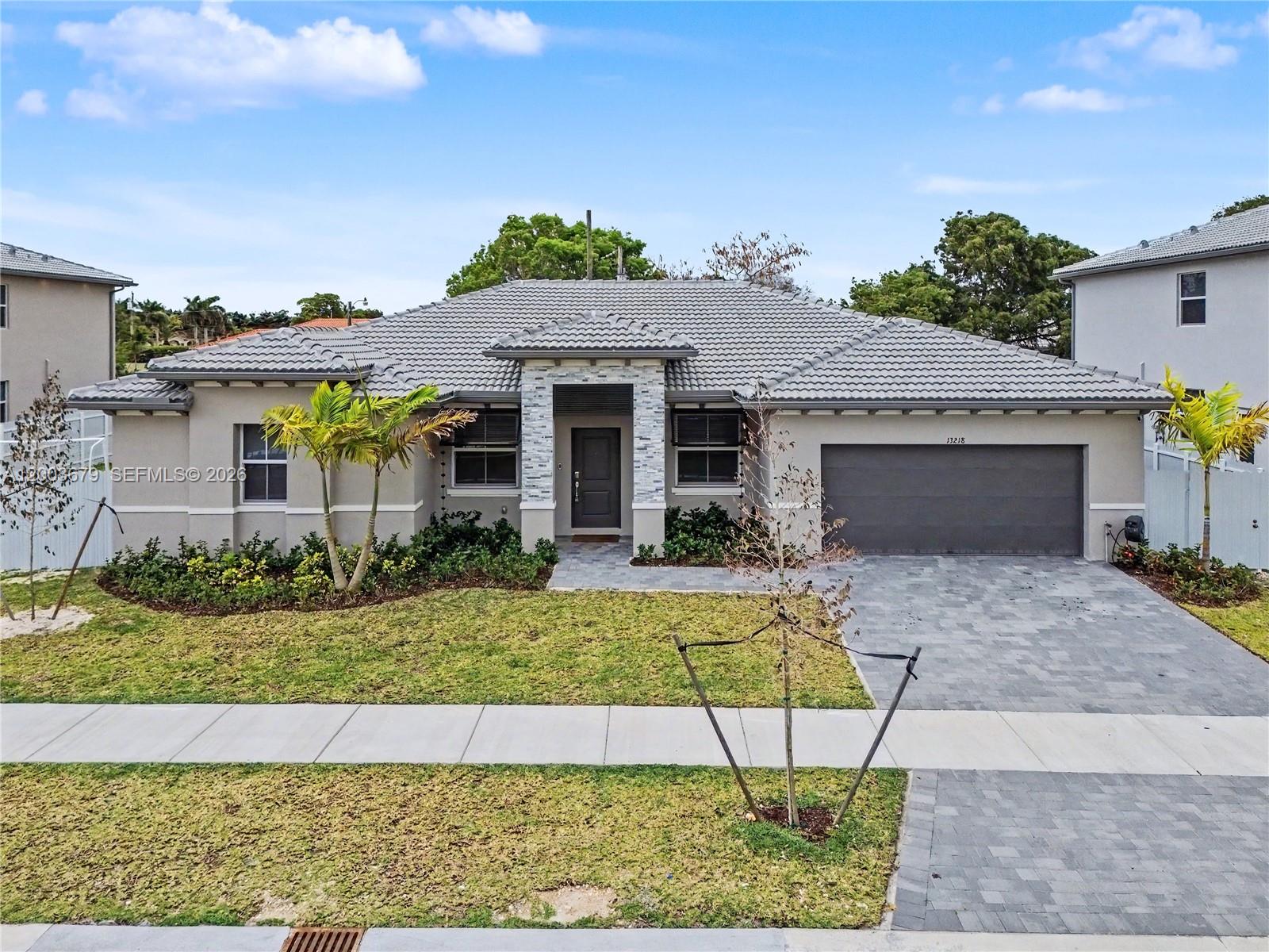 13218 SW 189th Ter Property Photo 1