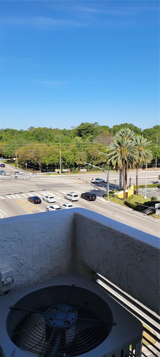 13499 Biscayne Blvd 511 Property Photo 2