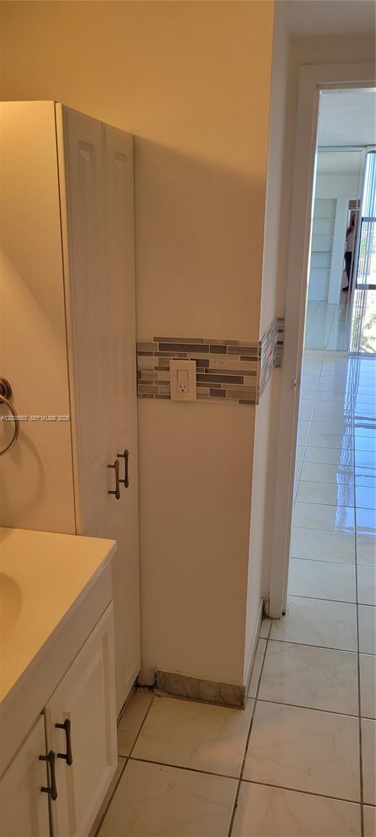 13499 Biscayne Blvd 511 Property Photo 18