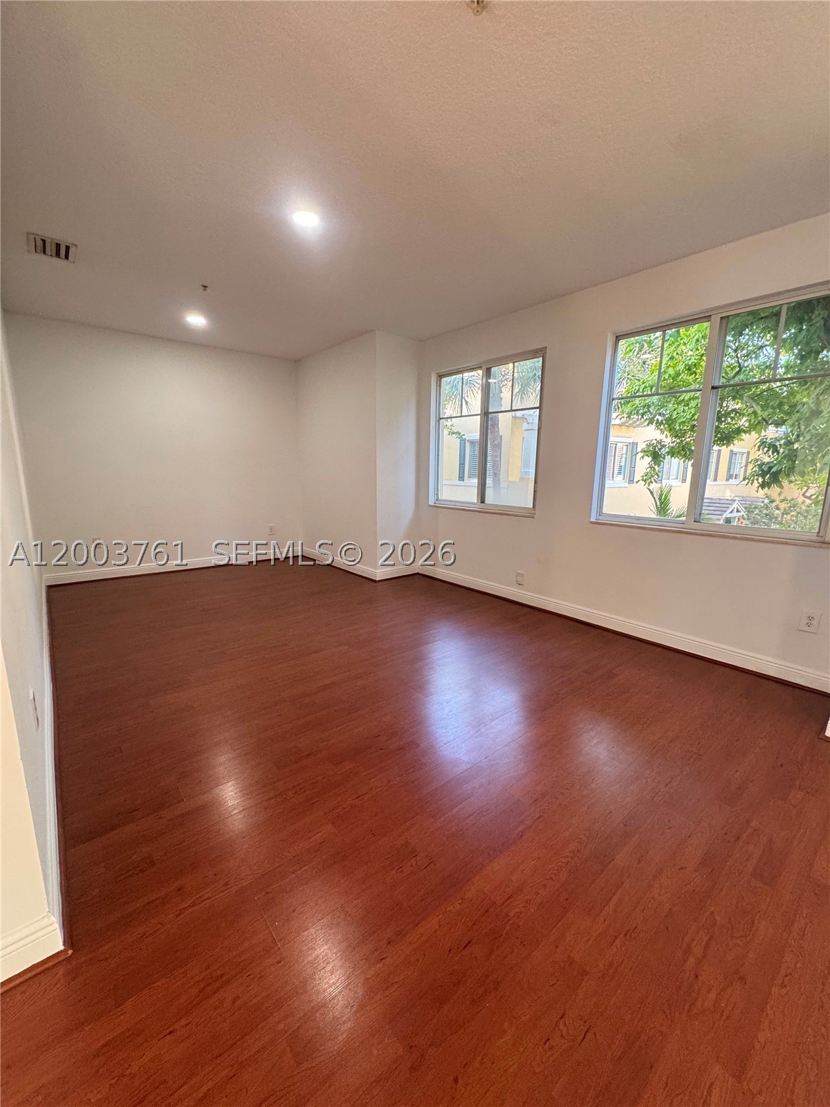 556 Nw 39th Cir Property Photo 14