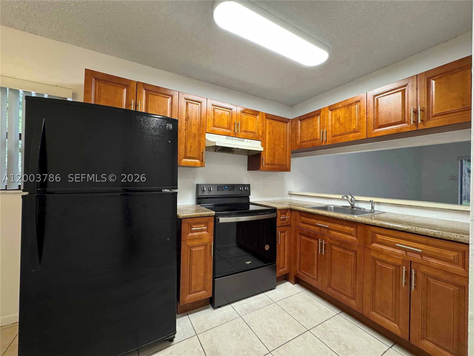 4033 Lakeside Dr 4033 Property Photo 1