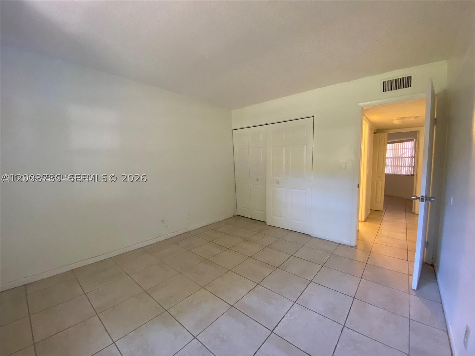 4033 Lakeside Dr 4033 Property Photo 10